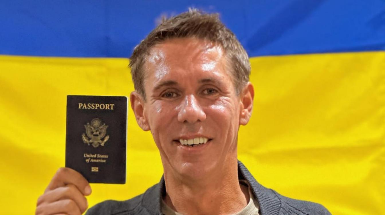 Показавшему паспорт США Панину придумали жесткое наказание