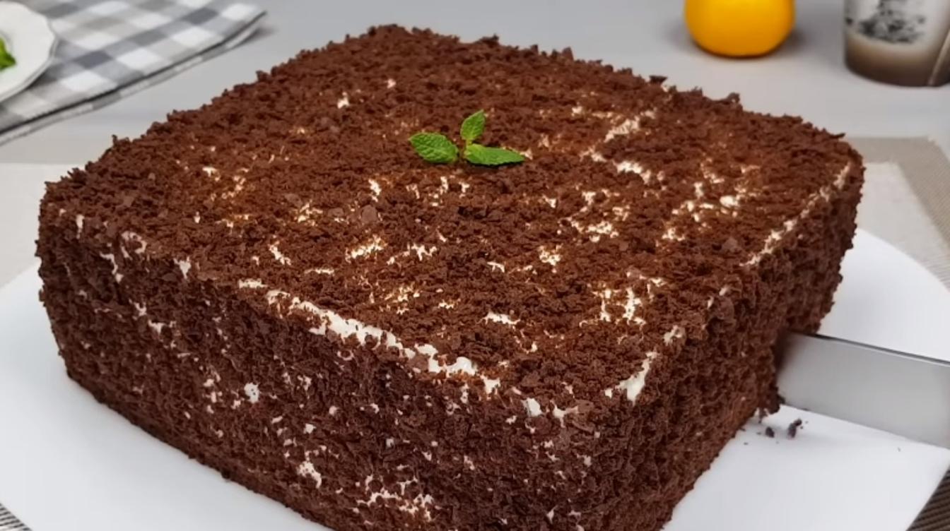 Бомбический торт со сметанным кремом: главная красота на новогоднем столе