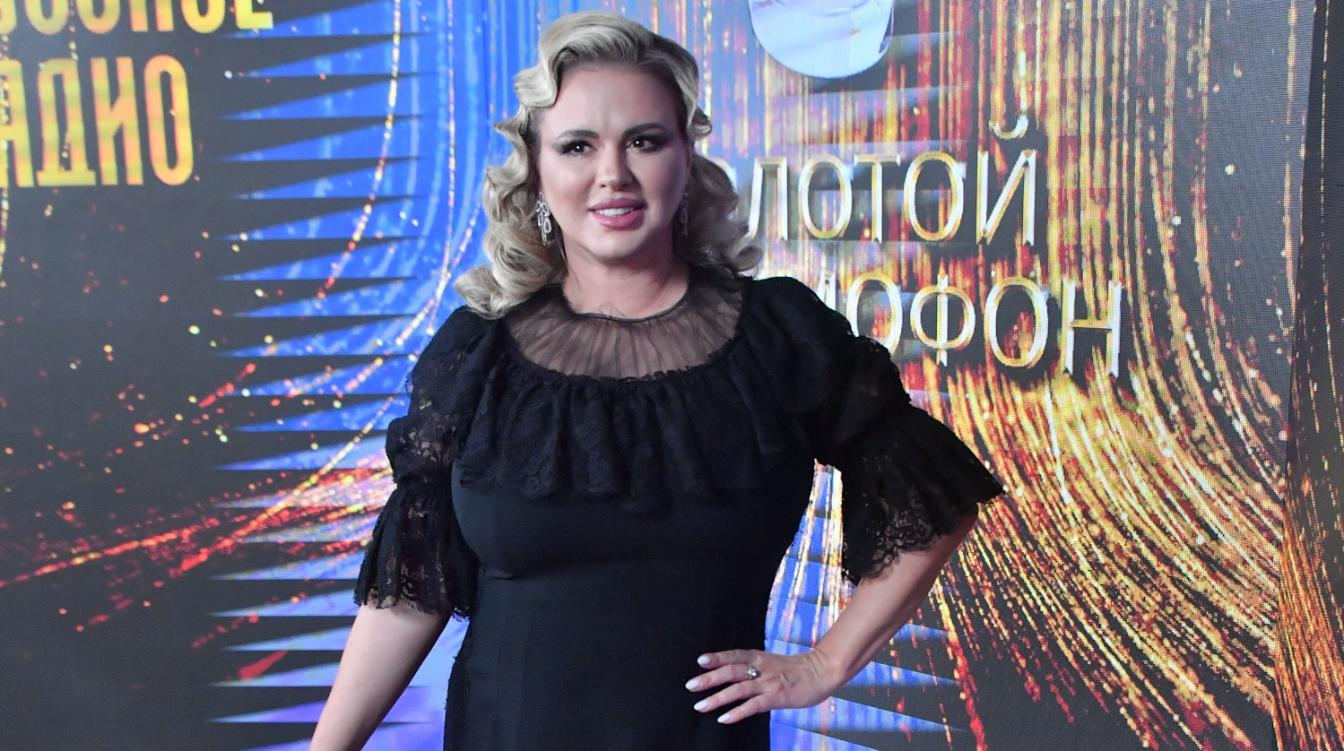Анна Семенович снялась в откровенном наряде после похудения